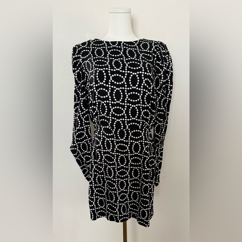 H&M Black and White Circle Pattern Dress